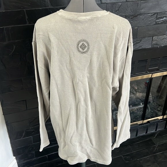 Large men’s Columbia long sleeve shirt - Picture 2 of 4